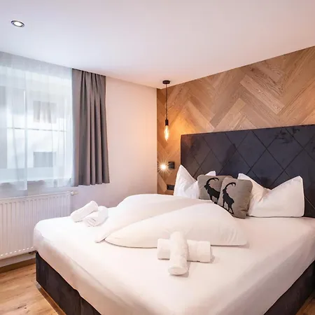 Laura * 迈尔霍芬