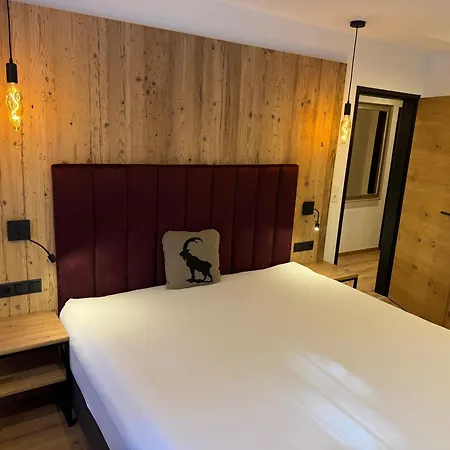 Laura Майргофен