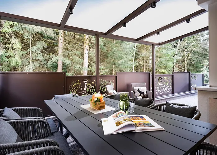 Апартаменти Laura *