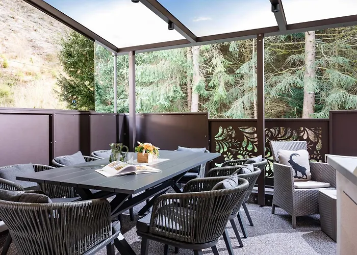 Апартаменти Laura *